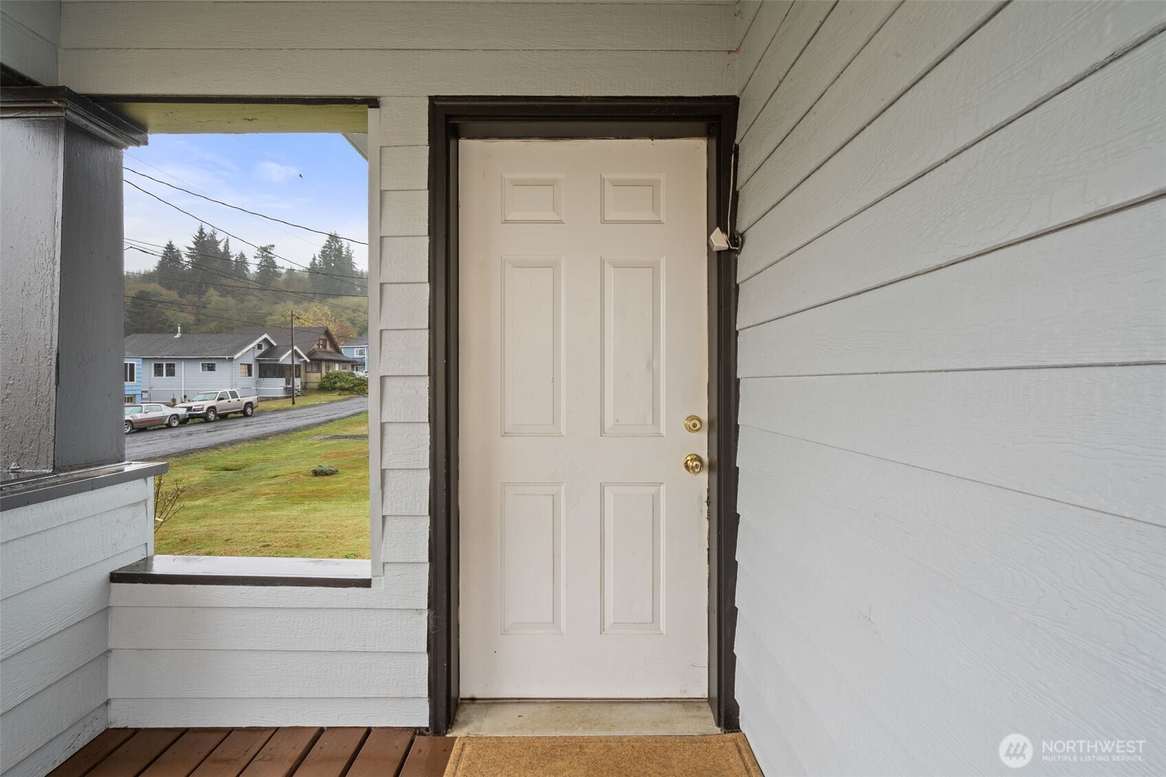 1111 Willapa Street Raymond, WA 98577 - Photo 4 of 28 Gallery Image 4
