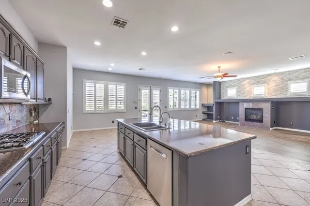 $5,295 | 3212 Wisteria Tree Street, Las Vegas, NV 89135