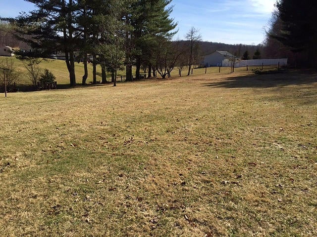 352 Harper Road Lewisburg, WV 24901 - Photo 4 of 31 Gallery Image 4