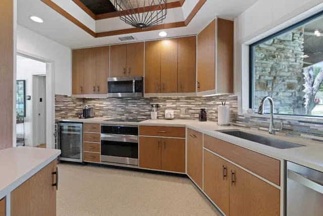 $5,100,000 | 2401 Manana Street, Austin, TX 78730