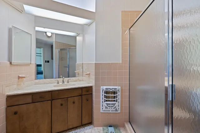 $5,100,000 | 2401 Manana Street, Austin, TX 78730