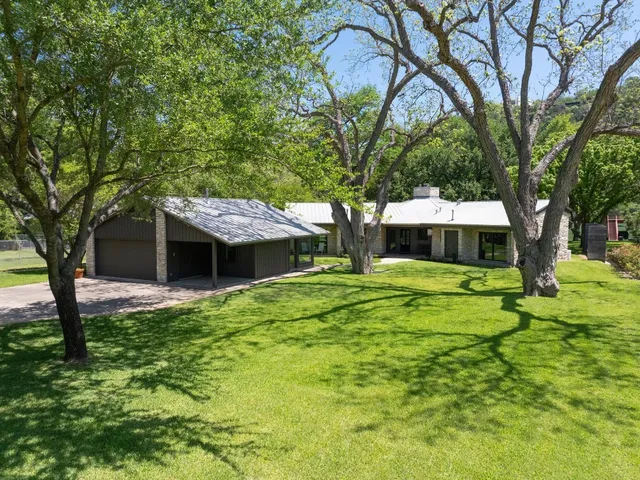 $5,100,000 | 2401 Manana Street, Austin, TX 78730