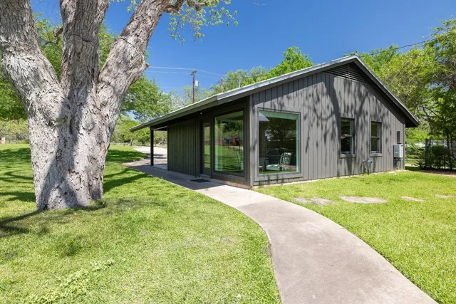 $5,100,000 | 2401 Manana Street, Austin, TX 78730