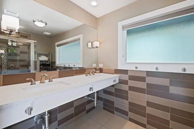 $5,100,000 | 2401 Manana Street, Austin, TX 78730