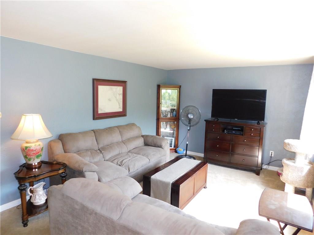 949 Broughton Road Pittsburgh, PA 15236 - Photo 14 of 25 Gallery Image 14