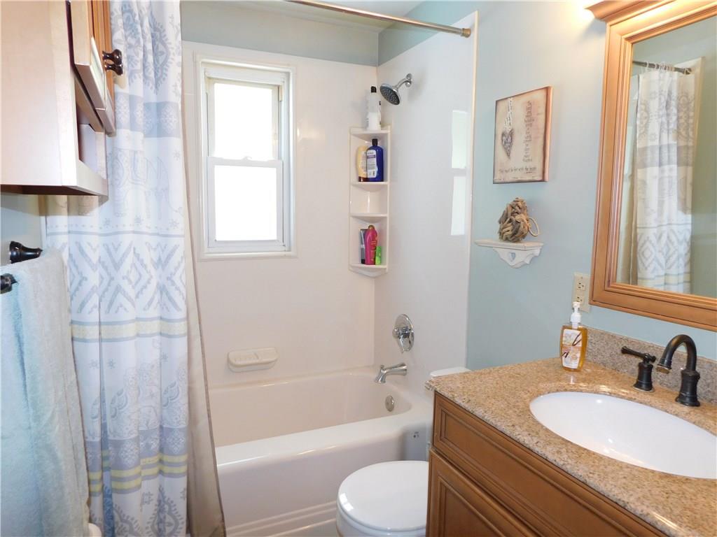 949 Broughton Road Pittsburgh, PA 15236 - Photo 15 of 25 Gallery Image 15