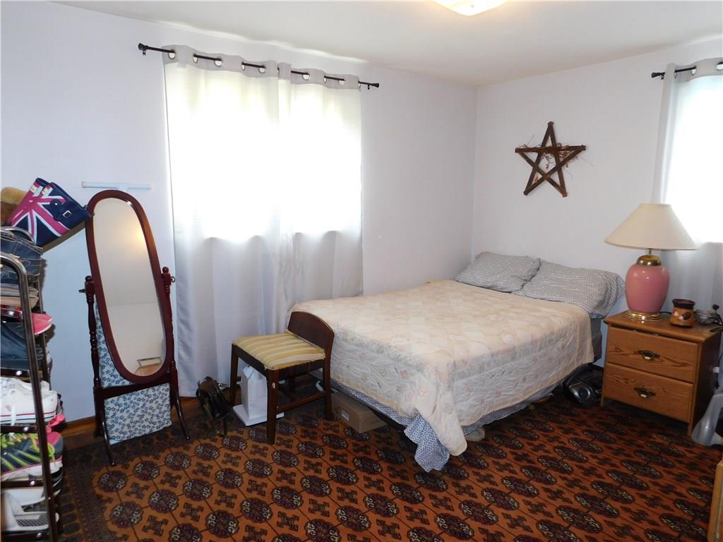 949 Broughton Road Pittsburgh, PA 15236 - Photo 18 of 25 Gallery Image 18
