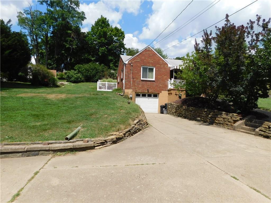 949 Broughton Road Pittsburgh, PA 15236 - Photo 3 of 25 Gallery Image 3