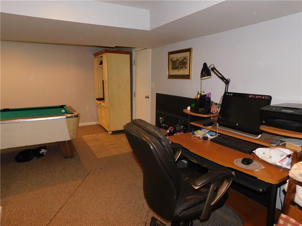 949 Broughton Road Pittsburgh, PA 15236 - Photo 22 of 25 Gallery Image 22