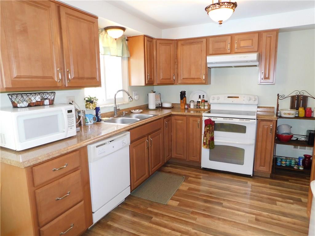 949 Broughton Road Pittsburgh, PA 15236 - Photo 9 of 25 Gallery Image 9
