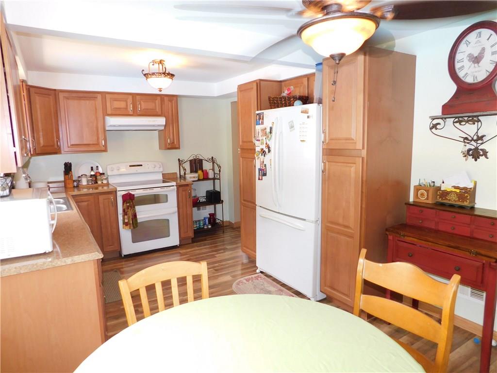 949 Broughton Road Pittsburgh, PA 15236 - Photo 10 of 25 Gallery Image 10