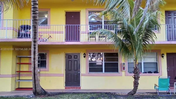 $1,550 | 1826 Cleveland Street, Unit 3, Hollywood, FL 33020