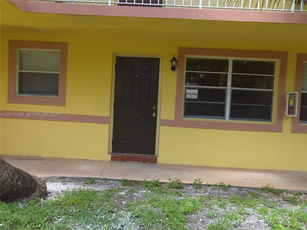 $1,550 | 1826 Cleveland Street, Unit 3, Hollywood, FL 33020