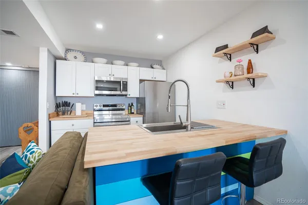 a view of entryway and hall