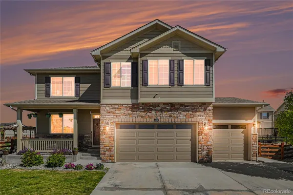 $689,900 | 4452 South Ukraine Court, Aurora, CO 80015