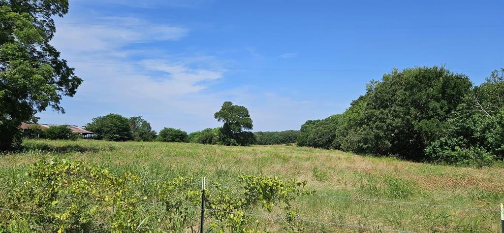 1651 Desvoignes Road Denison, TX 75021 - Photo 3 of 10 Gallery Image 3