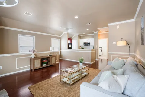 $315,000 | 3209 Chenevert Street, Houston, TX 77004