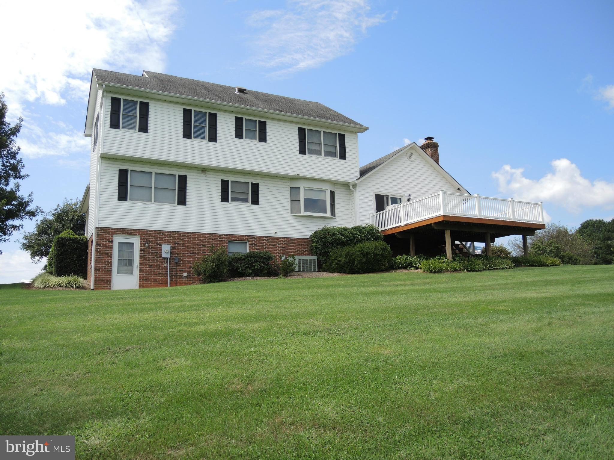 9620 Ridge View Drive Marshall, VA 20115 - Photo 2 of 30 Exterior (Rear)