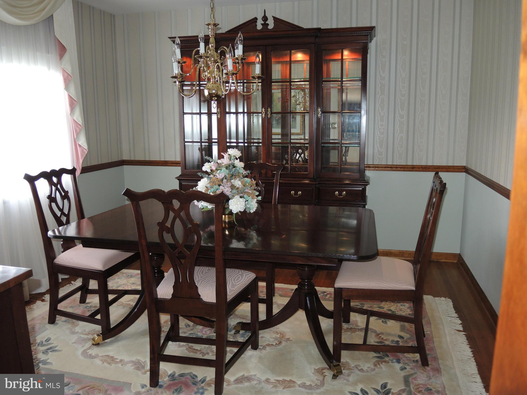 9620 Ridge View Drive Marshall, VA 20115 - Photo 11 of 30 Formal Dining RoomDining Room