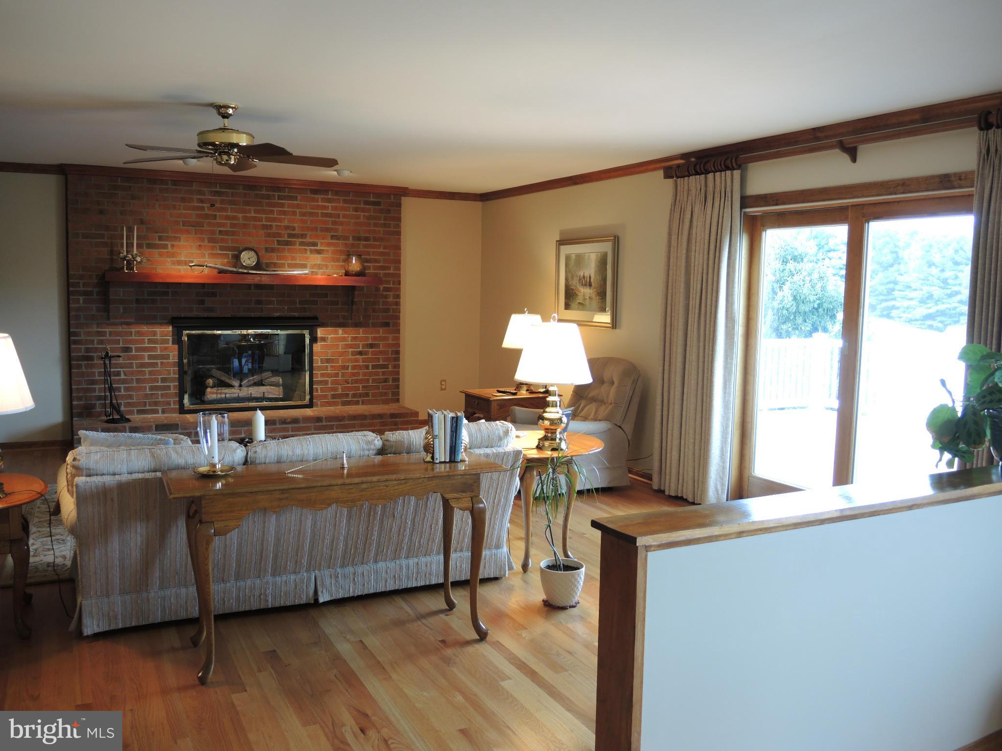 9620 Ridge View Drive Marshall, VA 20115 - Photo 13 of 30 Family Room/Sliding Glass Doors to Deck