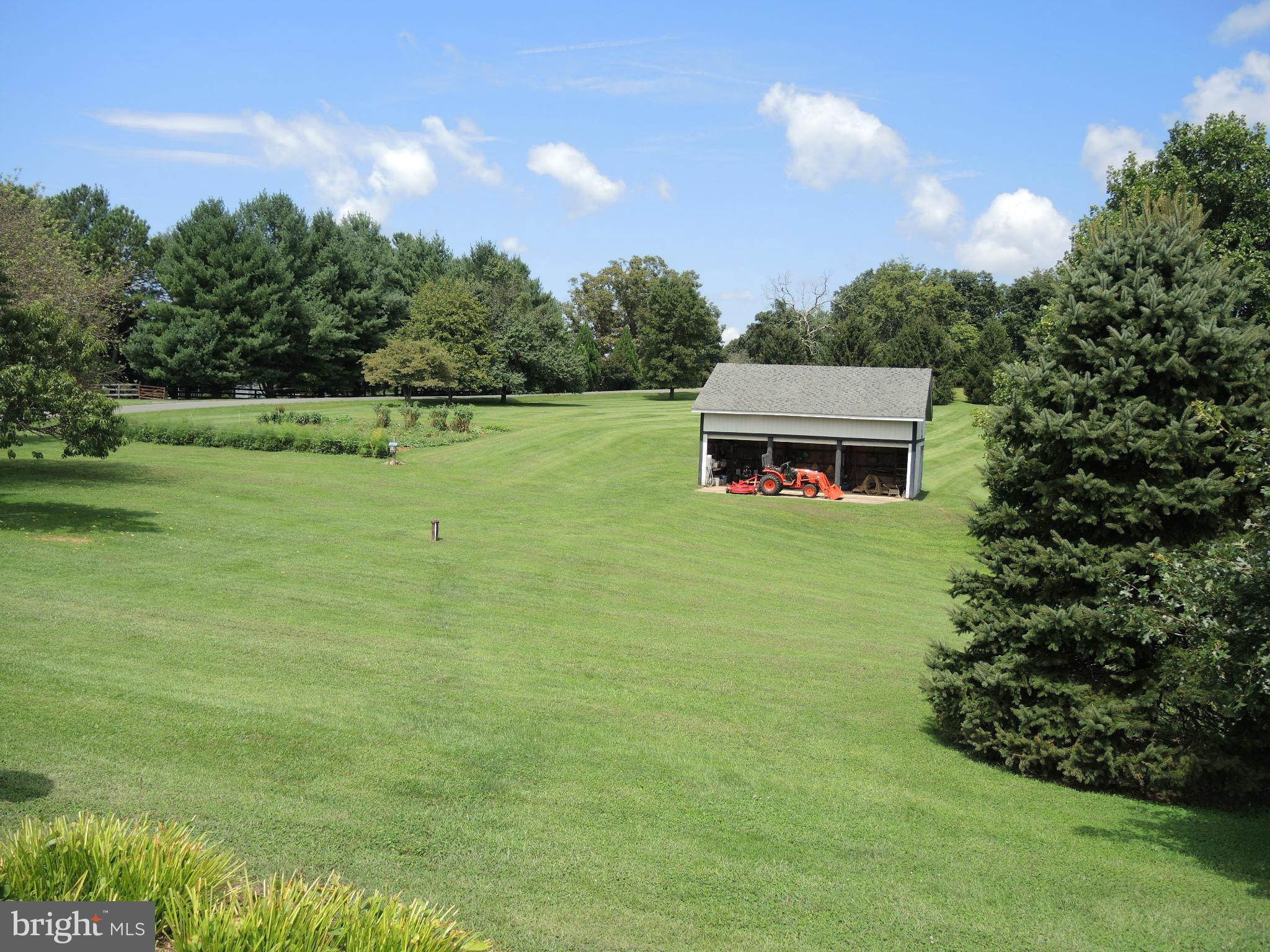 9620 Ridge View Drive Marshall, VA 20115 - Photo 6 of 30 Barn/Shed - Garden
