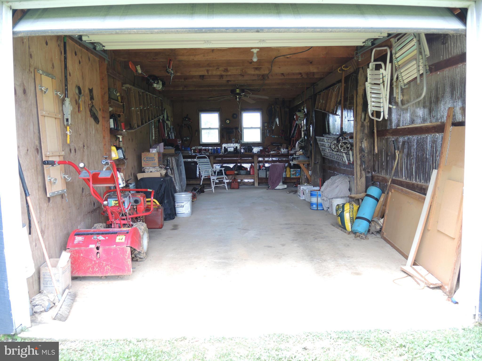 9620 Ridge View Drive Marshall, VA 20115 - Photo 7 of 30 Barn/Shed Interior Workshop/Storage