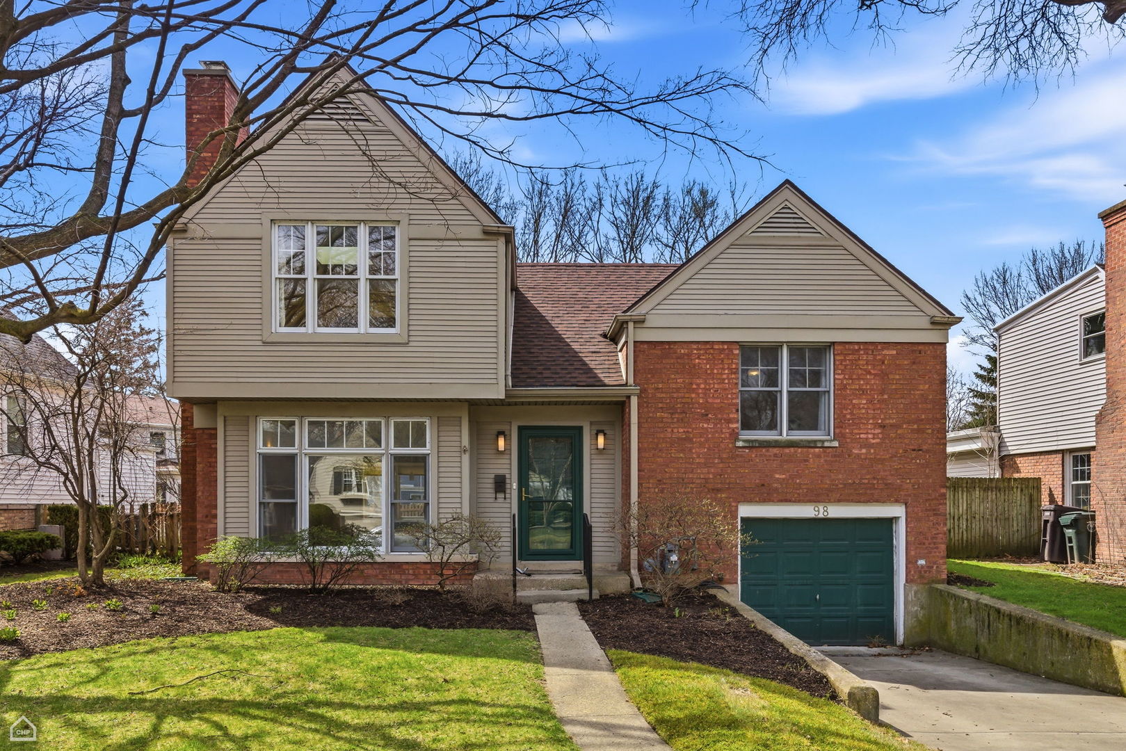 98 Williamsburg Road Evanston, IL 60203 - Photo 1 of 25