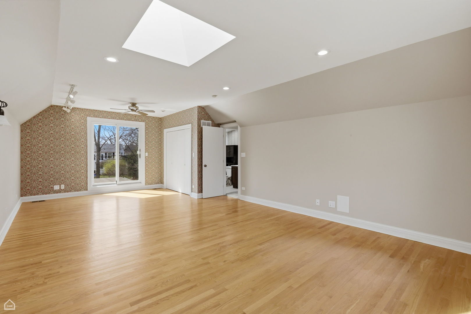 98 Williamsburg Road Evanston, IL 60203 - Photo 12 of 25