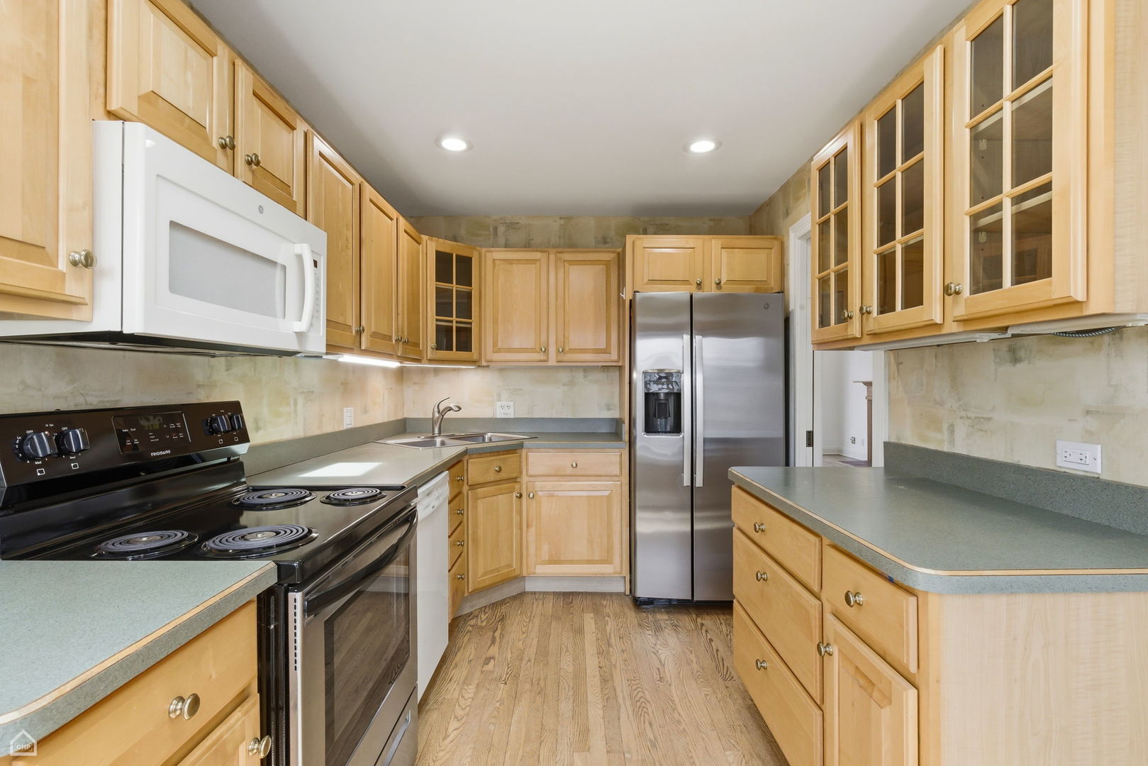 98 Williamsburg Road Evanston, IL 60203 - Photo 8 of 25