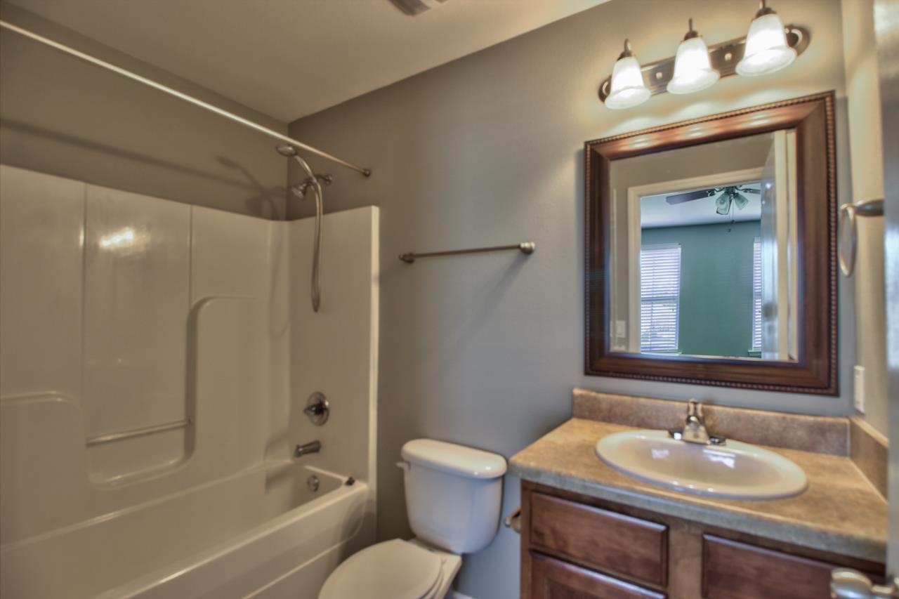 2003 Bloomington Avenue, Unit 8S Tallahassee, FL 32304 - Photo 30 of 34