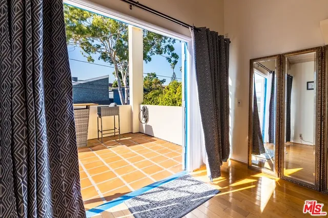 $9,000 | 2515 Ocean Avenue, Venice, CA 90291