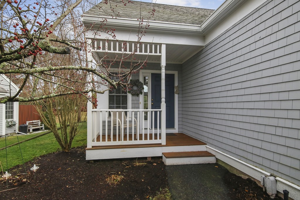7 Prestwick Road, Unit 7 Bourne, MA 02532 - Photo 3 of 20