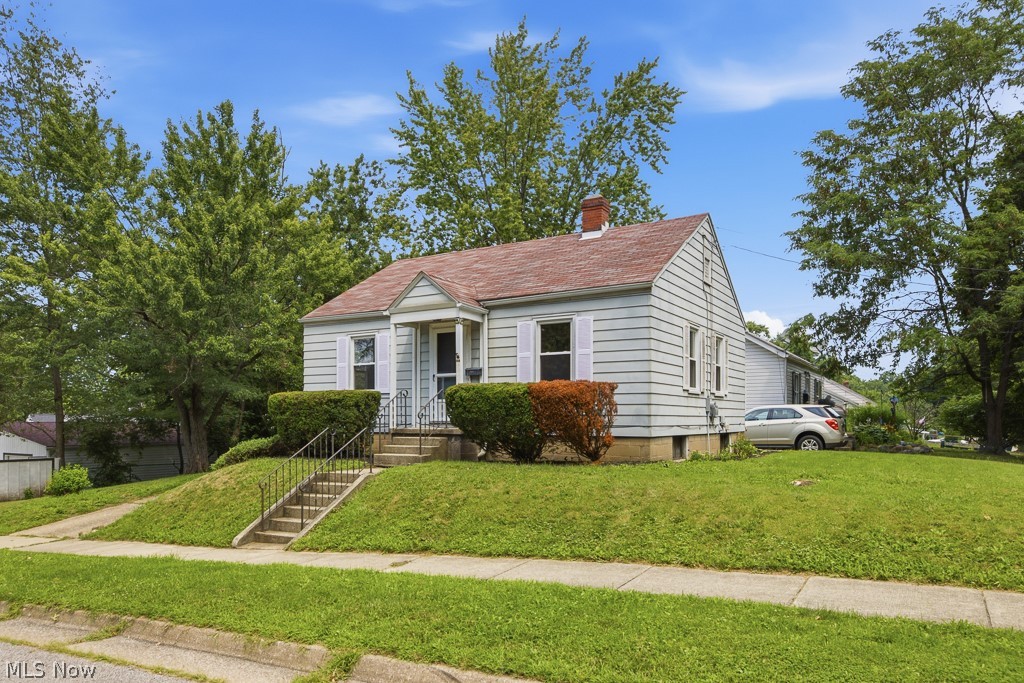 838 Kickapoo Avenue Akron, OH 44305 - Photo 2 of 30