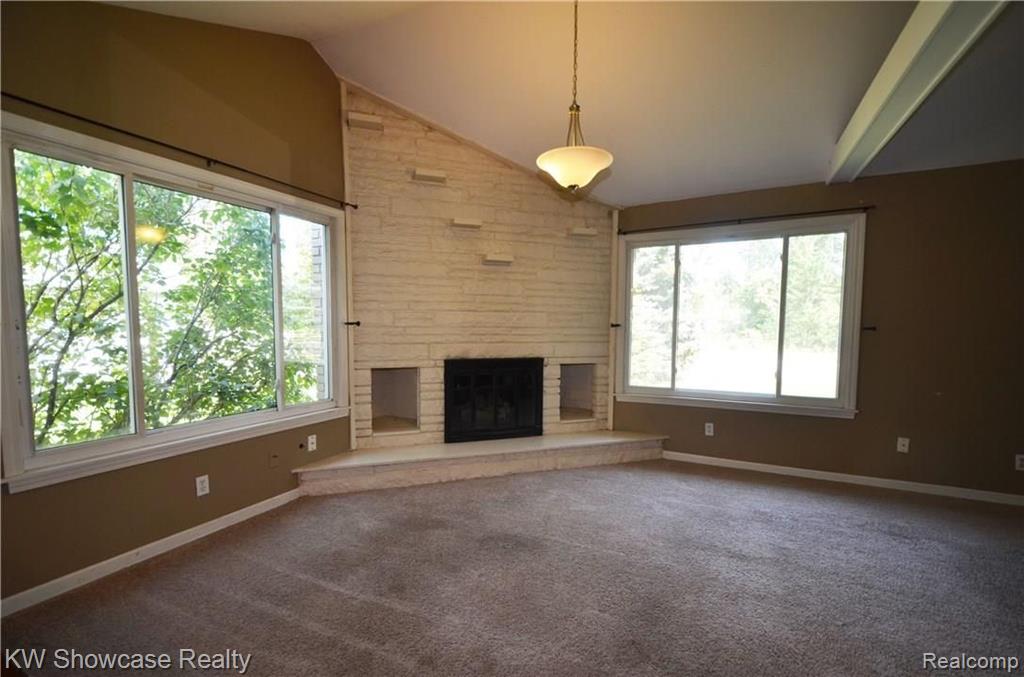 7959 Richardson Road West Bloomfield, MI 48323 - Photo 3 of 13