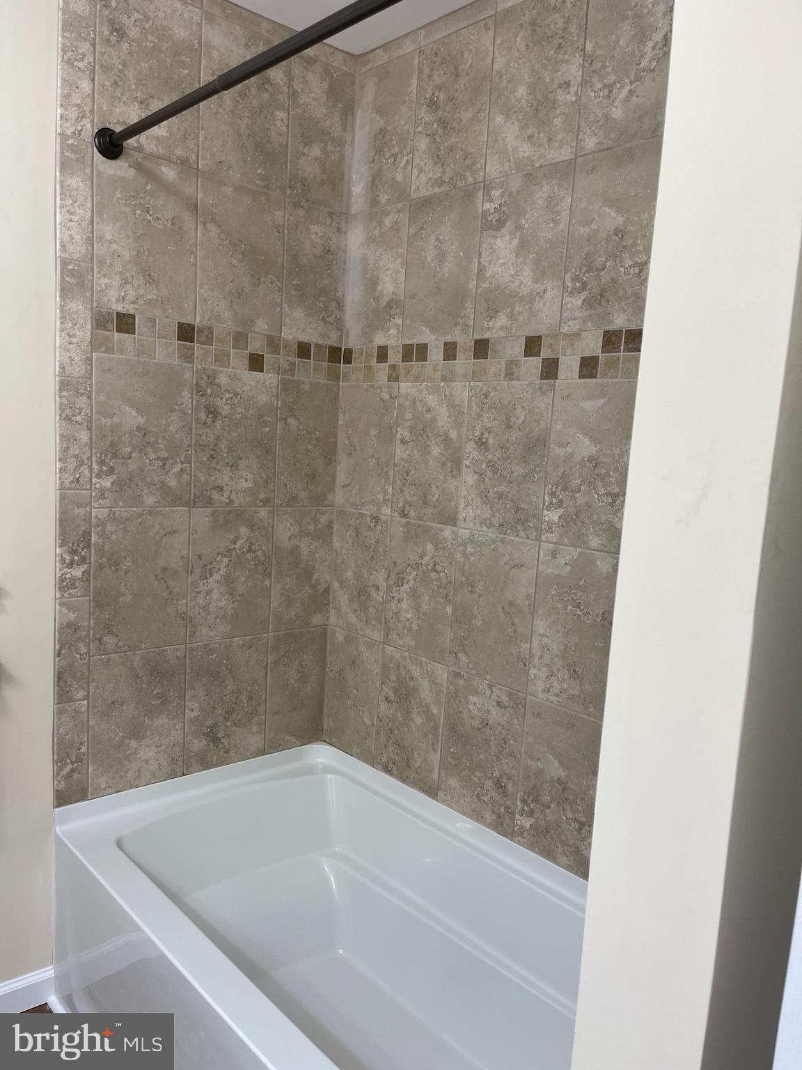 832 Bouchelle Road Elkton, MD 21921 - Photo 19 of 42 Tile shower/tub