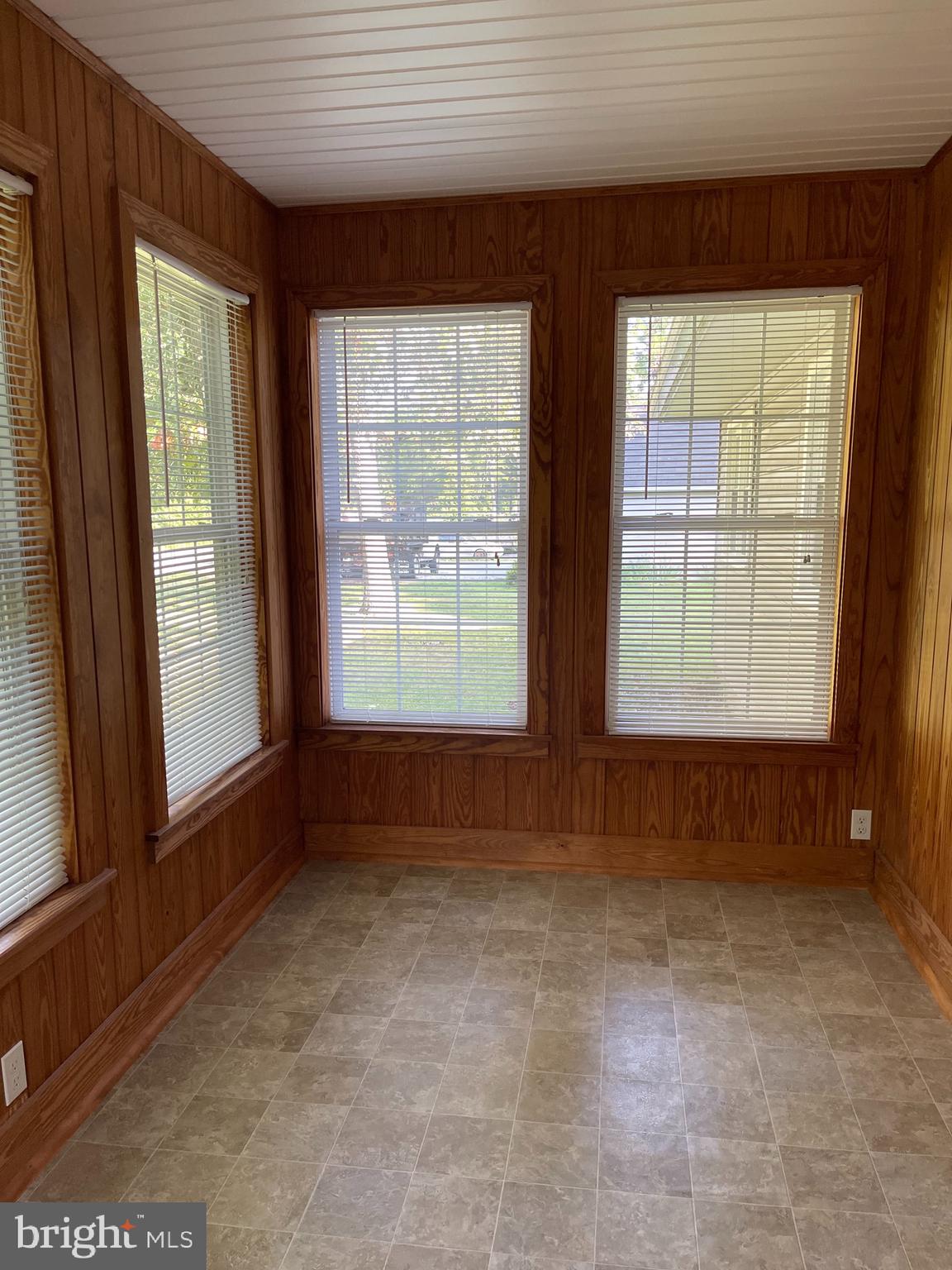 832 Bouchelle Road Elkton, MD 21921 - Photo 30 of 42 Sun room with lots of windows