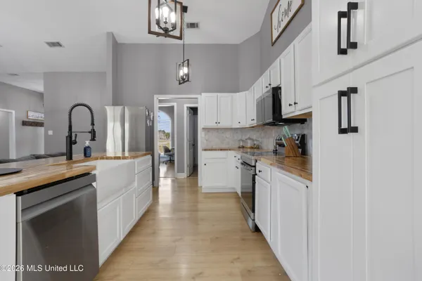 $330,000 | 6 Deerwood Drive, Perkinston, MS 39573