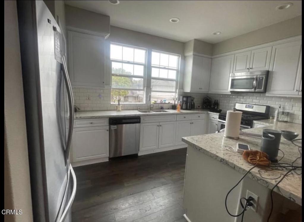 3644 Islander Walk Oxnard, CA 93035 - Photo 2 of 10