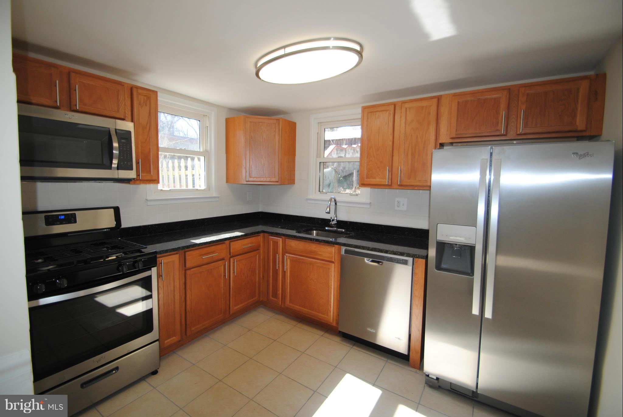 15410 Michigan Rd. Woodbridge, VA 22191 - Photo 2 of 9 Kitchen