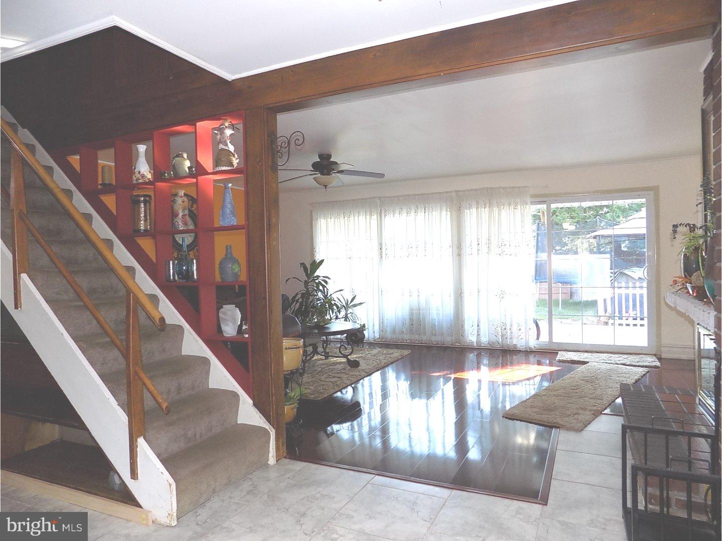 8 Fallenrock Road Levittown, PA 19056 - Photo 2 of 22 Foyer