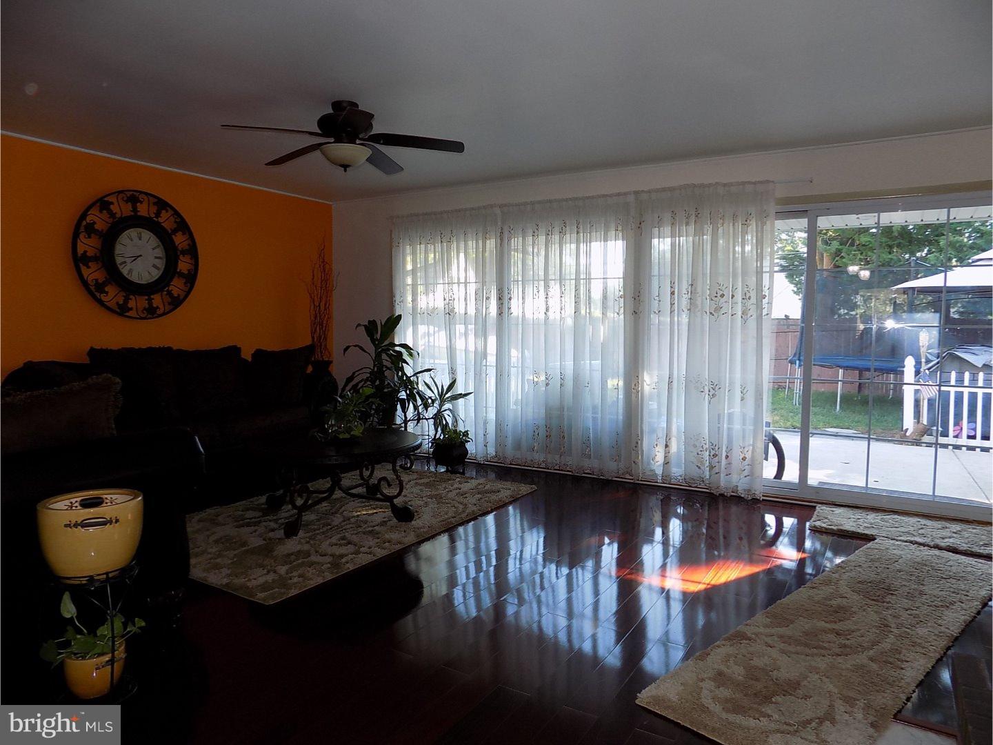 8 Fallenrock Road Levittown, PA 19056 - Photo 3 of 22 Living Room