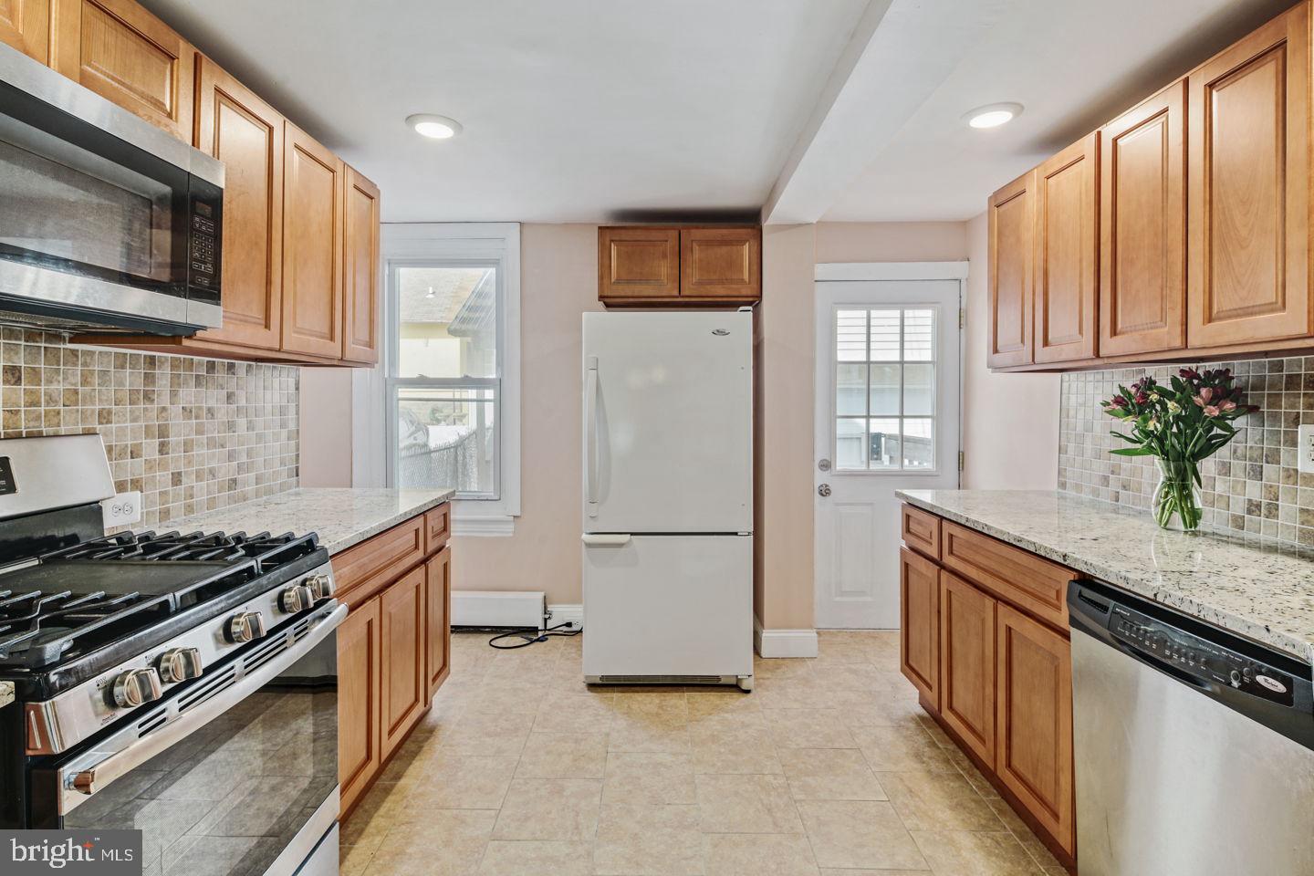 200 Landover Road Bryn Mawr, PA 19010 - Photo 5 of 30 Kitchen w/ Granite and Stainless Steel Appliances