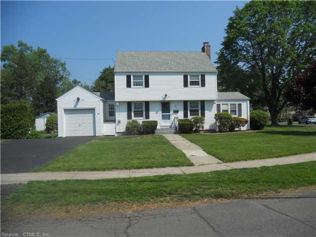 39 Farnham Road West Hartford, CT 06119 - Photo 1 of 1 Exterior Front.