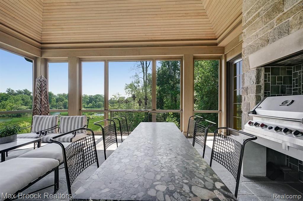 2716 Turtle Ridge Bloomfield Hills, MI 48302 - Photo 13 of 65