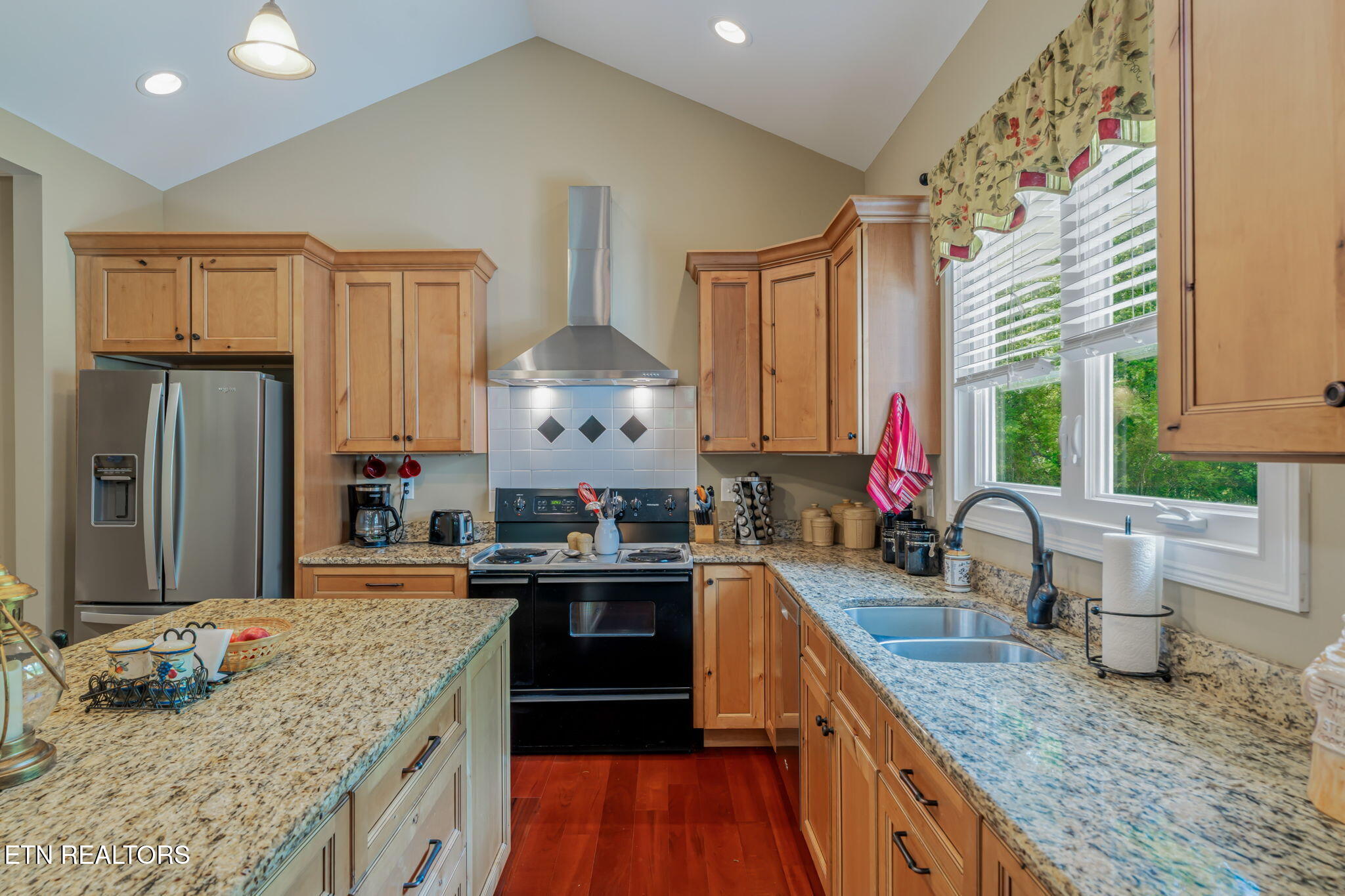 141 Cumberland Road Oliver Springs, TN 37840 - Photo 24 of 44 24-web-or-mls-141 Cumberland Road-25