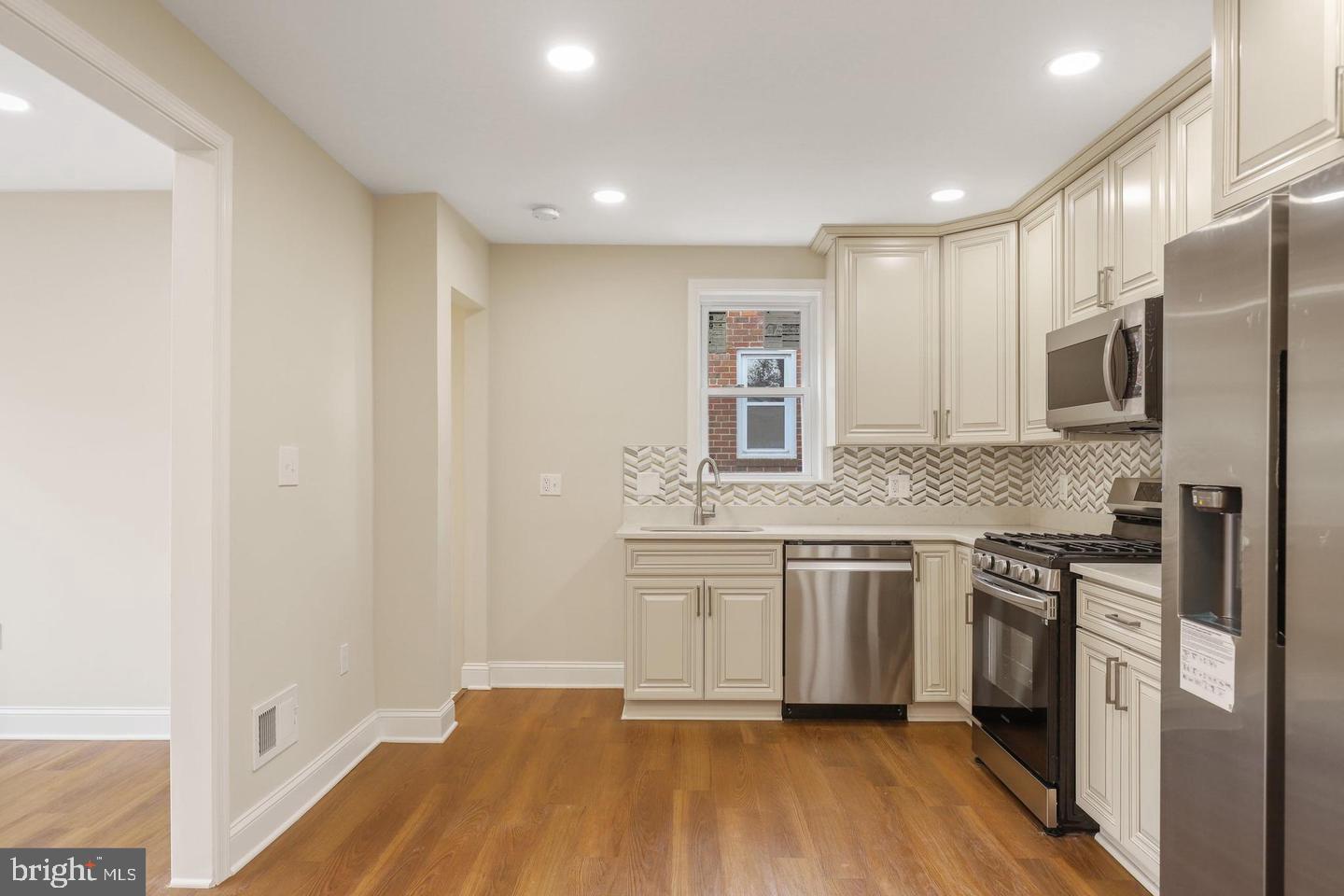 5011 Nantucket Road College Park, MD 20740 - Photo 8 of 35