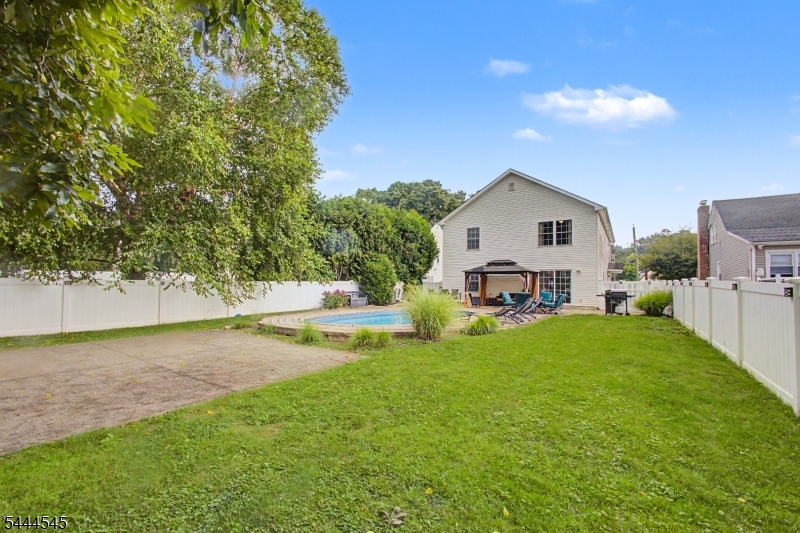 453 Huntington Road Union, NJ 07083 - Photo 25 of 28