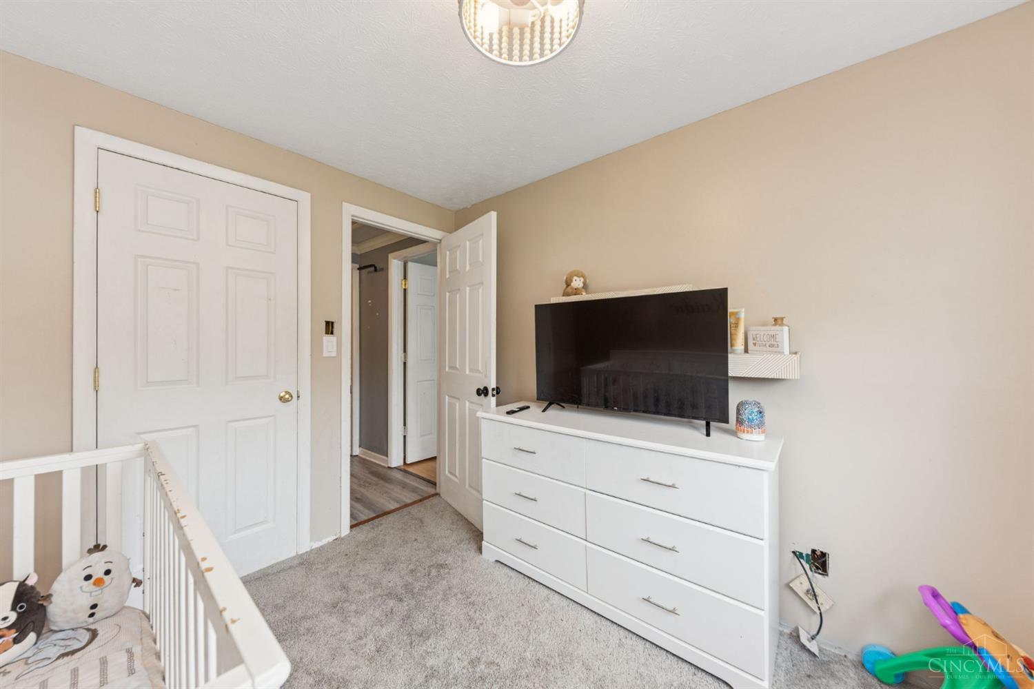 3252 Struble Road Cincinnati, OH 45251 - Photo 24 of 34 Gallery Image 24
