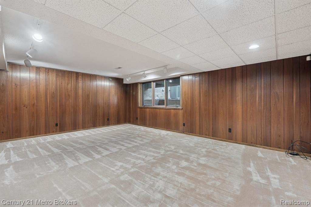 9095 South Saginaw Road, Unit 23 Grand Blanc, MI 48439 - Photo 41 of 54