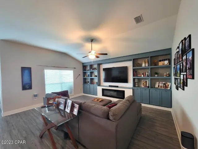 $2,200 | 291 Bayou Bend Lane, Panama City, FL 32404